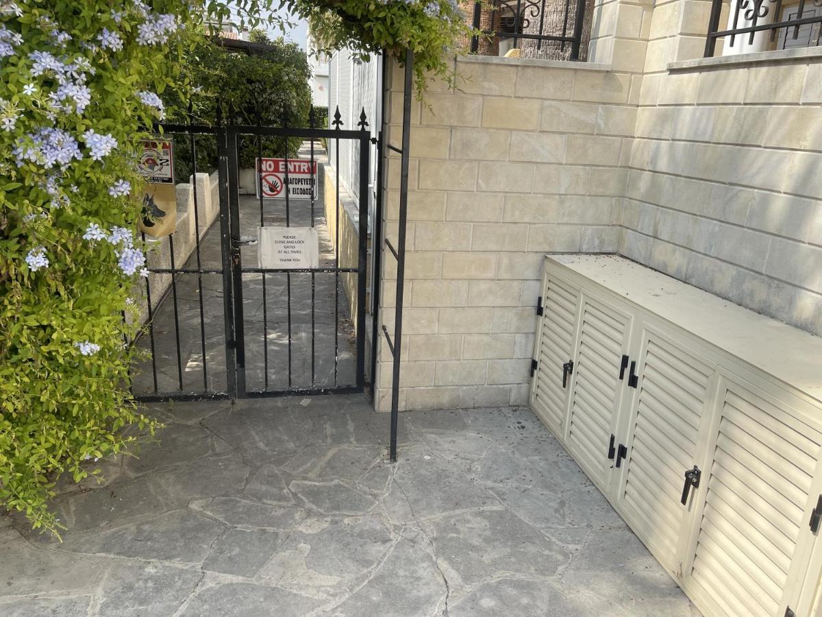 Nerina Apartment Paphos Exterior photo